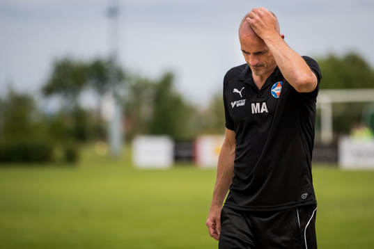 Vejbys tränare Magnus Arvidsson deppar
