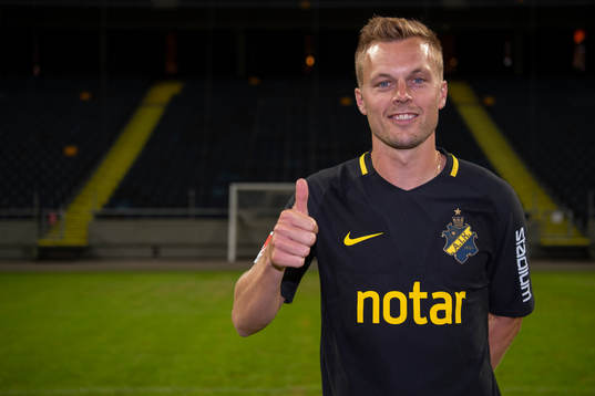 s nyförvärv Sebastian Larsson