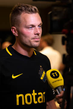 s Sebastian Larsson