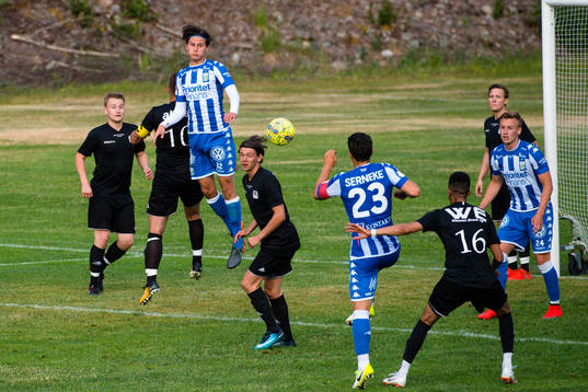 IFK Göteborgs spelare oroar framför Dalakombinationens