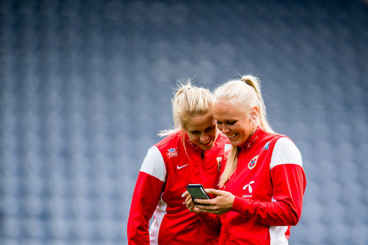 Elise Thorsnes and Maria Thorisdottir of Norway