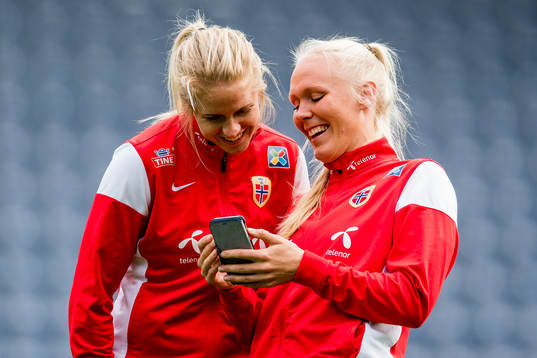Elise Thorsnes and Maria Thorisdottir of Norway
