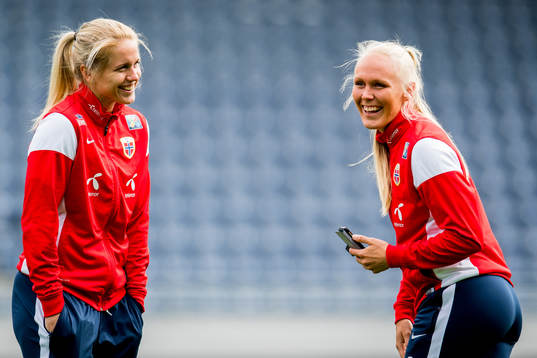 Elise Thorsnes and Maria Thorisdottir of Norway