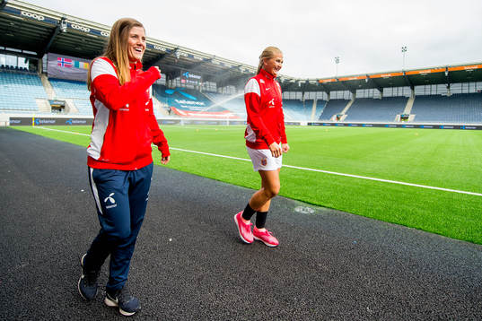 Maren Mjelde and Lisa-Marie Karlseng Utland of Norway