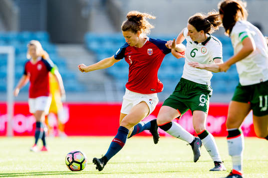 Synne Skinnes Hansen of Norway and Karen Duggan of Ireland