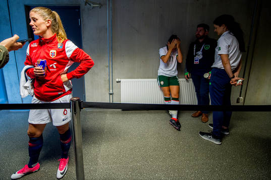 Maren Mjelde of Norway and Katie McCabe of Ireland