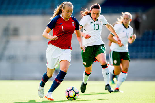 Frida Leonhardsen Maanum of Norway and Aine O’Gorman of