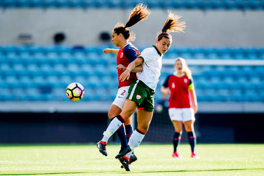 Ingrid Moe Wold of Norway and Katie McCabe of Ireland