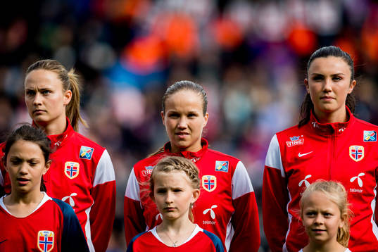Caroline Graham Hansen, Guro Reiten and Ingrid Syrstad