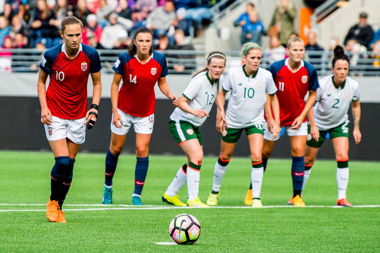 Caroline Graham Hansen of Norway scores 1-0