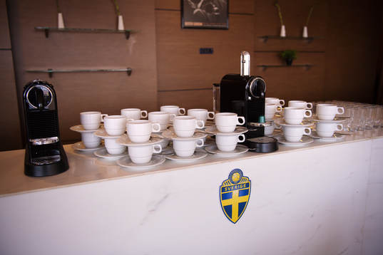 Coffee machines and mugs