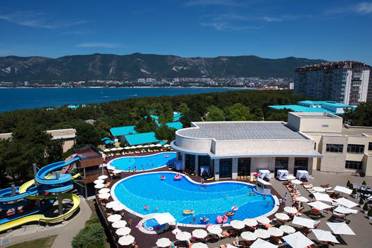 Swimming pools at the Kempinski Hotel