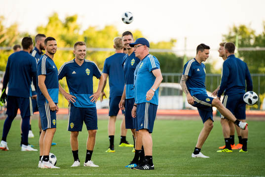 Marcus Berg, Sebastian Larsson and head coach Janne