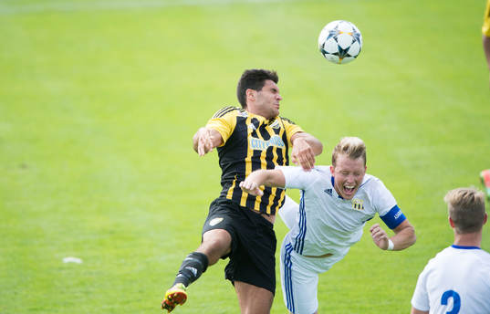 IFK Hässleholms Tommy Filipovic i matchen i division 2