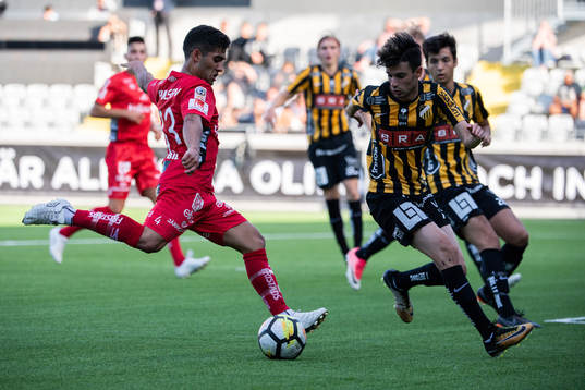 Elfsborgs Eduart Iljazi och Häckens Leart Ramani