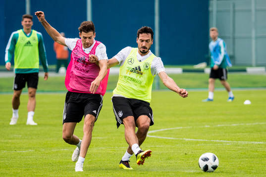 Mats Hummels (right) of Germany