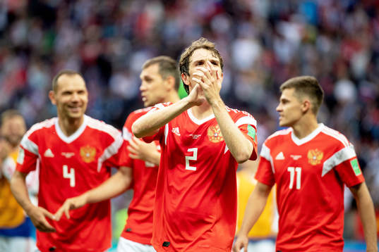 Fernandes Mario of Russia celebrates
