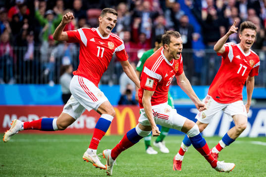 Artem Dzyuba of Russia celebrates
