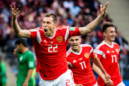 Artem Dzyuba of Russia celebrates