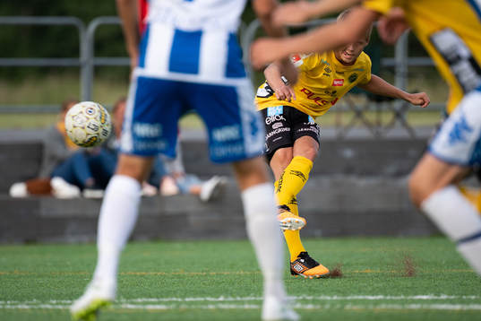 Elfsborgs Kevin Holmén lägger frispark