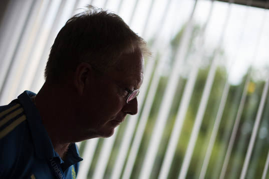 Lars Jacobsson at a press event with the Swedish national