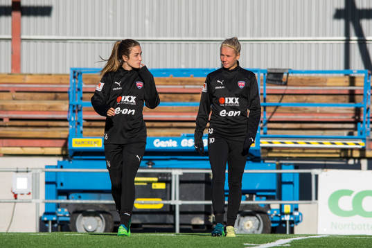 Linnea Svensson och Nellie Lilja