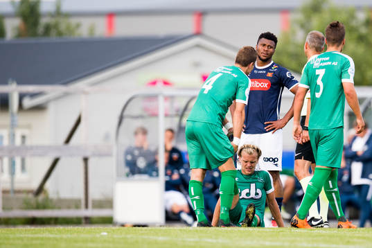 Aniekpeno Udoh of Viking looks dejected