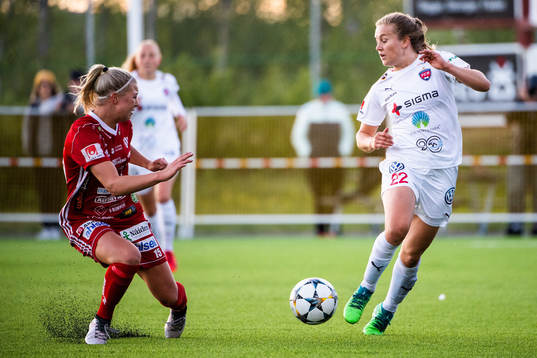 Piteås Ellen Löfqvist och Rosengårds Fiona Brown