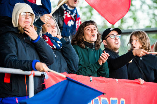 Rosengård supportrar sjunger