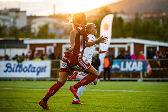 Piteås Nina Jakobsson och Rosengårds Ebba Wieder