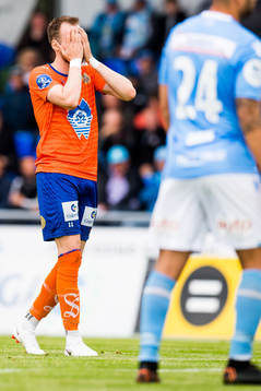 Aron Elís Thrándarson of Aalesund looks dejected