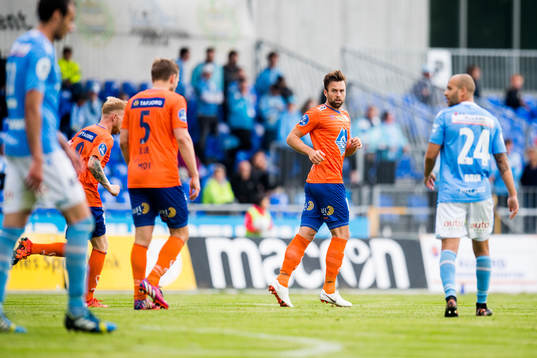 Kaj Ramsteijn of Aalesund celebrates the 1-1 goal