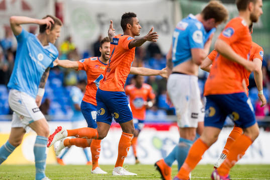 Sonni Nattestad of Aalesund celebrates with his teammates