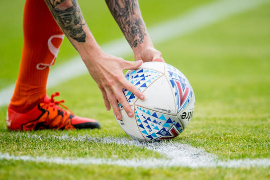 Fredrik Carlsen of Aalesund prepares for a corner kick