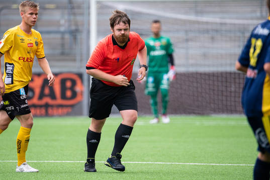 Domare Joakim Wallenås