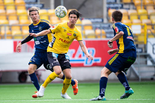 Elfsborgs Joakim Engström och Ängelholms Gustav Andersson