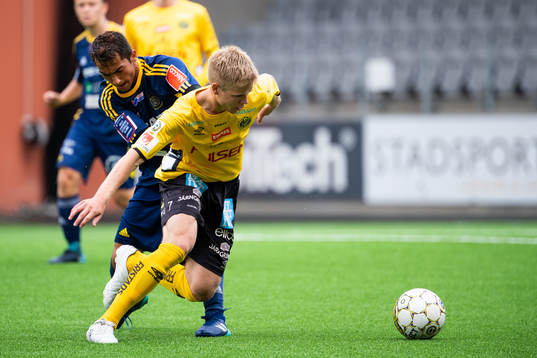 Elfsborgs Anton Thorsson och Ängelholms Puri Haji