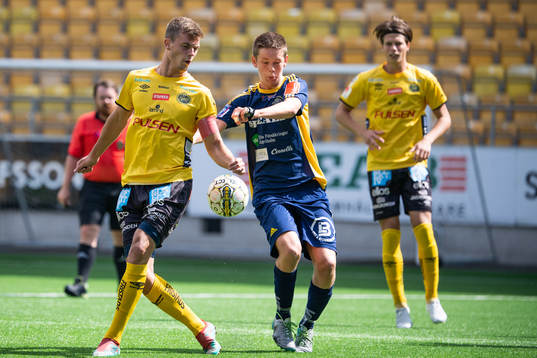 Elfsborgs Filip Schyberg och Ängelholms Abdi-Nasir Abdalle