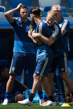 Marcus Berg, Jimmy Durmaz and Oscar Hiljemark of the
