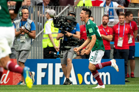 Hirving Lozano of Mexico celebrates with his teammates