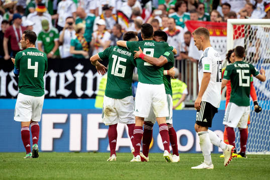 Players of Mexico celebrates