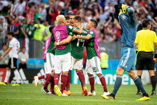 Players of Mexico celebrates