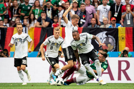 Toni Kroos, Thomas Müller and Thomas Müller of Germany