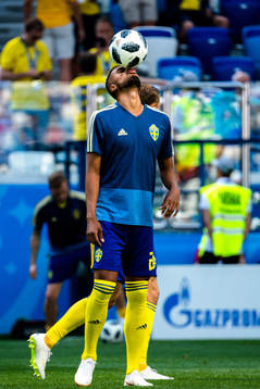 Isaac Kiese Thelin of Sweden prior the FIFA World Cup group