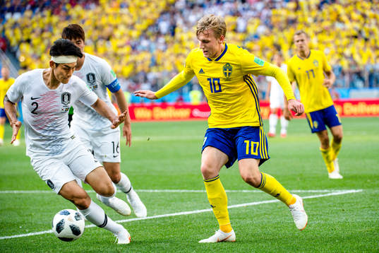 Yong Lee of South Korea and Emil Forsberg of Sweden