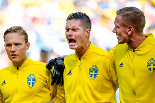 Ludwig Augustinsson, Mikael Lustig an dgoalkeeper Robin