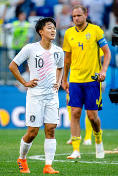 Seungwoo Lee of South Korea and Andreas Granqvist  of