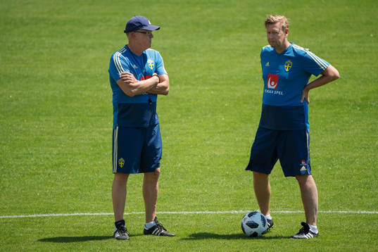 Head coach Janne Andersson and assistant coach Peter
