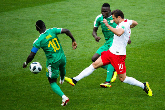 Grzegorz Krychowiak Grzegorz Krychowiak and Sadio Mane of