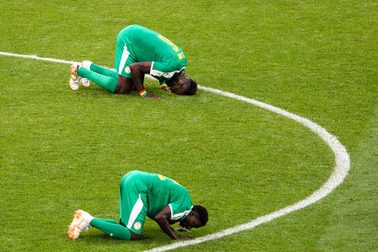Players of Senegal celebrates